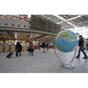 Floor globe