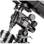 
La montura AstroView EQ-3 mantiene firmemente el tubo. Además, mantiene los objetos centrados en el campo de visión.
