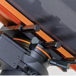 Le solide dispositif de serrage avec des attaches rapides assure une fixation parfaite tout en permettant une utilisation extrêmement simple. 