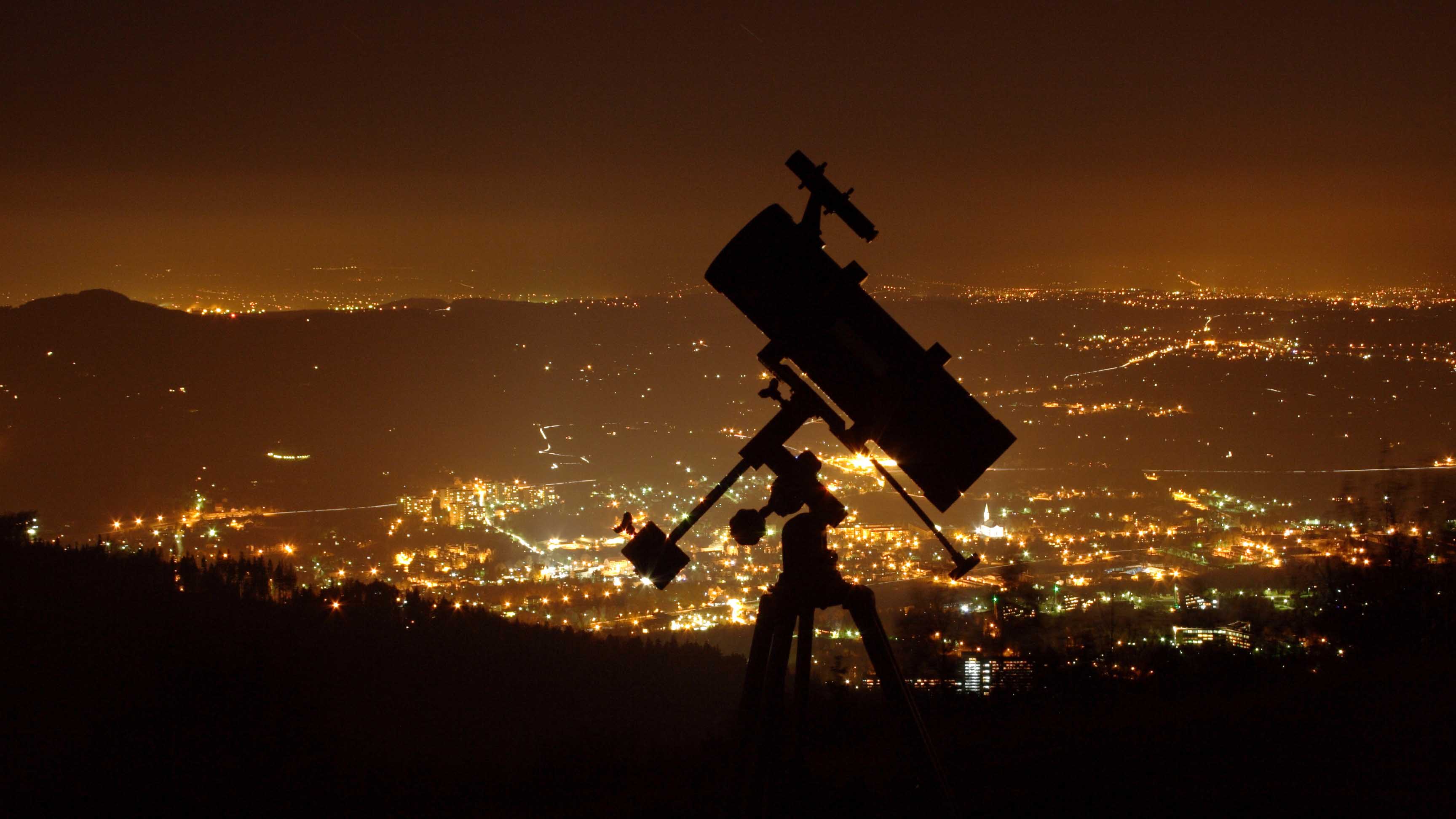 Licht Verschmutzung Teleskop Stadt Shutterstock Martin Podzorny
