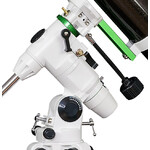 A robust mount with knobs for manual fine positioning and tracking of objects