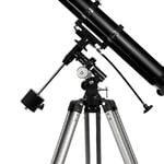 The EQ-2 parallactic mount allows you to accurately follow celestial objects. Ultrafine corrections are possible with the flexible slow-motion controls.