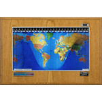 Geochron Boardroom Modell in Honig-Eiche Echtholzfurnierausführung und silberfarbenen Zierleisten