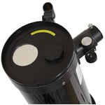 The Omegon solar filter fits onto the lens like so. Now everything is ready for your solar observing.