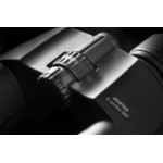 Der Fokus lässt sich gegen ein unbeabsichtigtes Verstellen blockieren.