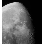L'immagine lunare mostra numerosi dettagli della superficie. La risoluzione è molto alta, tanto da essere riconoscibile anche la Rima Hyginus, di appena 4 km di larghezza. Foto: Marcus Schenk