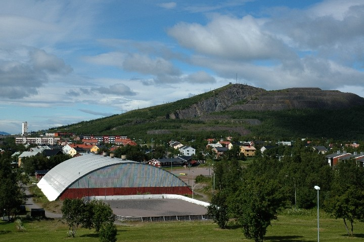 Unser geplanter Beobachtungsort, der Aussichtsberg Luossavaara in Kiruna. Foto: Johan Arvelius