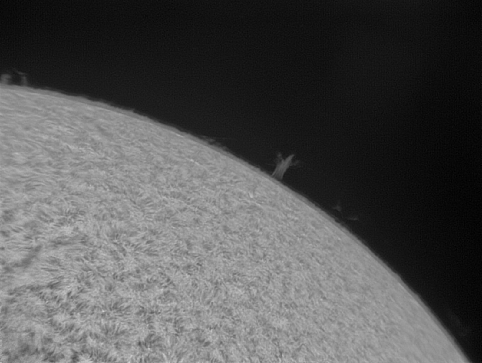 Protuberanz am Sonnenrand fotografiert mit dem QUARK H-Alpha